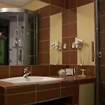 Отель Medium 4*